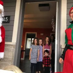 Visite du père Noel, ses lutins